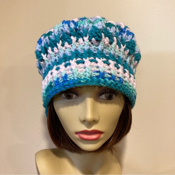 Ocean waves colors, hand knit, BoHo style, cap, with peaked visor, 4 season hat - Picture 7 of 9